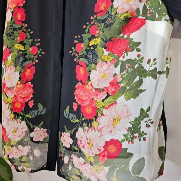 EUC WORTHINGTON WOMAN FLORAL SEMI SHEER BUTTON DOWN SHIRT LONGSLEEVES SIZE 1X - Picture 4 of 14
